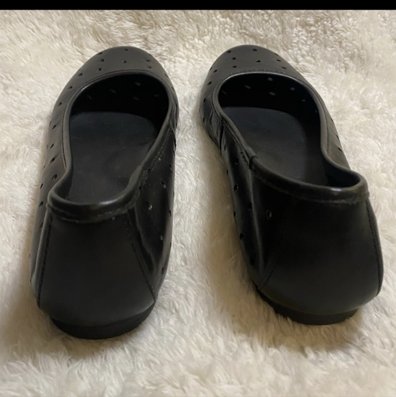 KORK EASE Nessa Black Perforated Ballet Flats Size US 7/38 - Picture 6 of 9